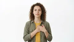 心理学によれば、誰に対しても常に親切な人は、多くの場合、ほとんど誰にも気づかれない深い精神的疲労を隠しているという。